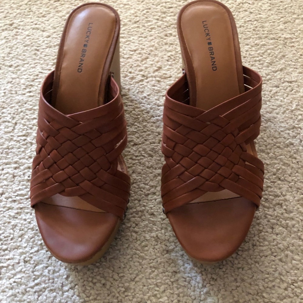 Lucky Brand Tellimi Platform Sandal - Picture 7 of 7